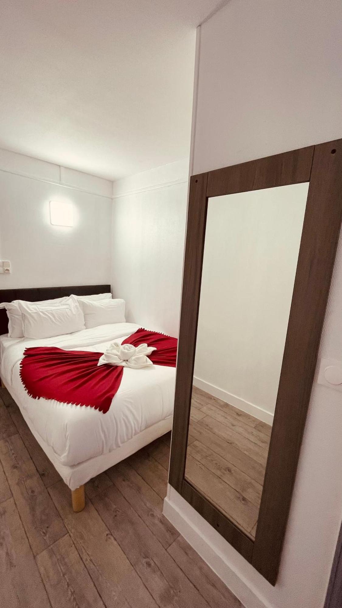Hotel Louvain Paris Exterior foto